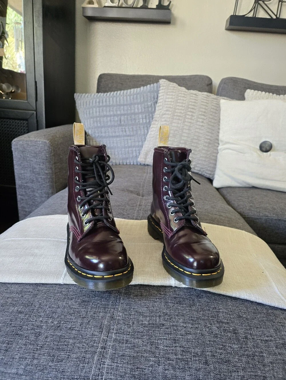 Dr. Martens smooth cherry